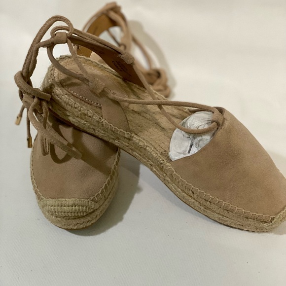 Coach (NWOT) Soft suede tan leather shoe - Picture 3 of 4